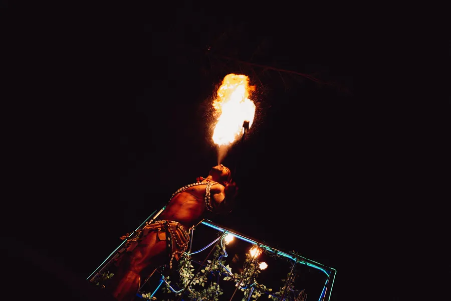 fuego mamzel dinner show